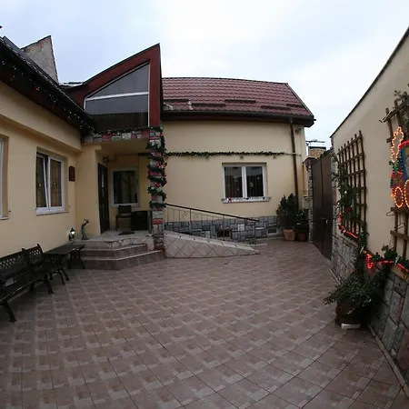 ゲストハウス ペンション カーサ ティマル