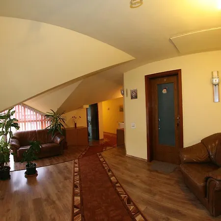 ゲストハウス ペンション カーサ ティマル