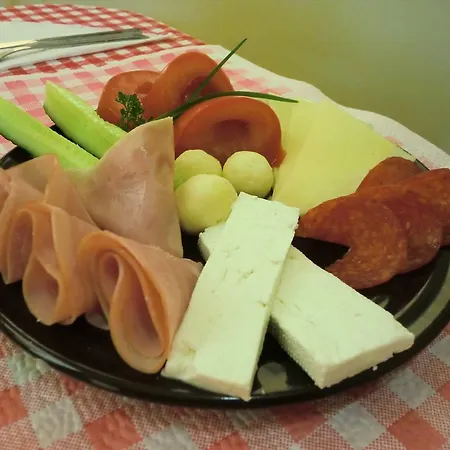 ペンション カーサ ティマル ゲストハウス