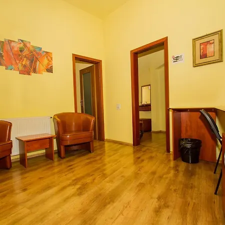 ペンション カーサ ティマル ゲストハウス