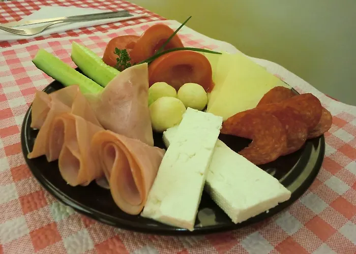 ペンション カーサ ティマル ゲストハウス