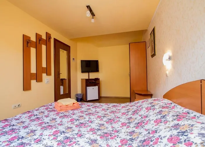 ゲストハウス ペンション カーサ ティマル 3*